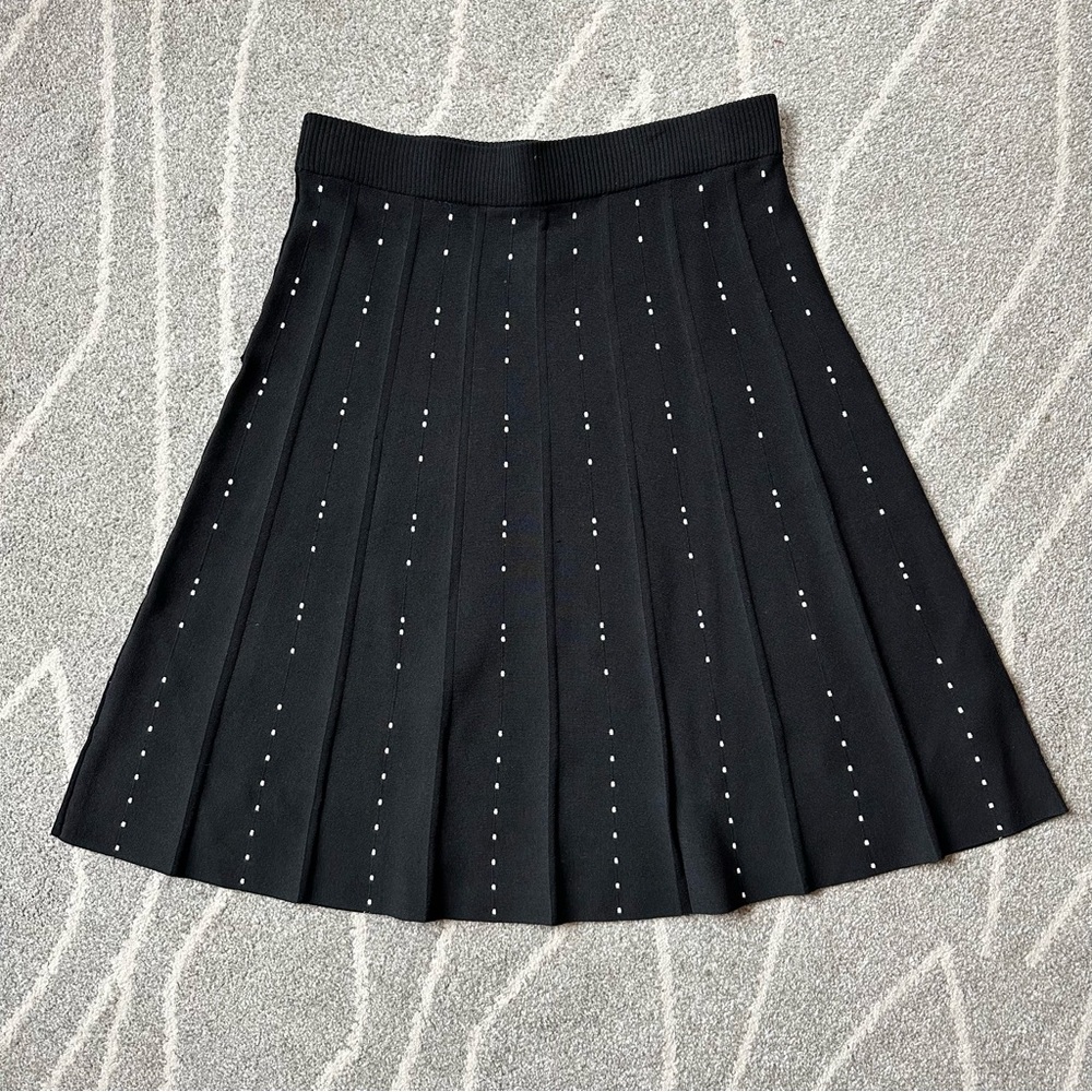 H&M Black A-line Stretch Knit Pull On Skirt